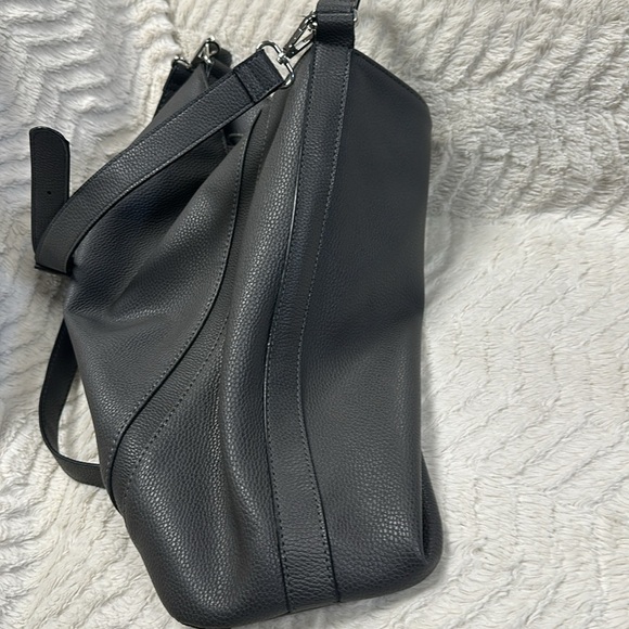 Charming Charlie Large Gray Tote Bag, Two Straps, soft Supple VEGAN Leather - Picture 6 of 9